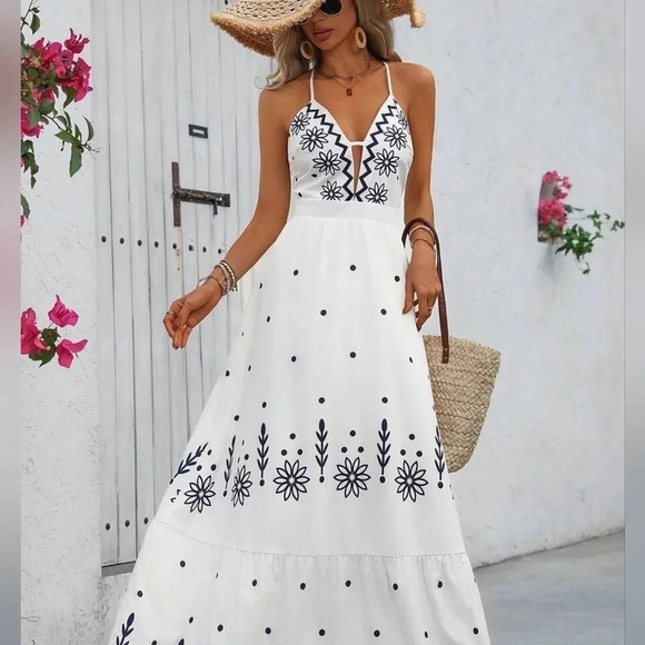 Summer Long Printed Hawaiian Style Strappy Dress - Picture 3 of 6